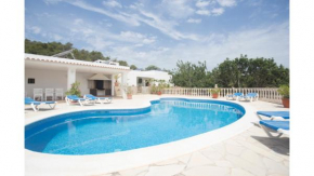 Hotel Can Tunicu has amazing sea views and is located in a quiet area near to San Antonio